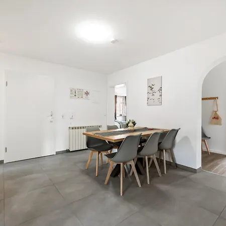 Sali Homes - Kulturdenkmal Mit Altstadtblick Apartment